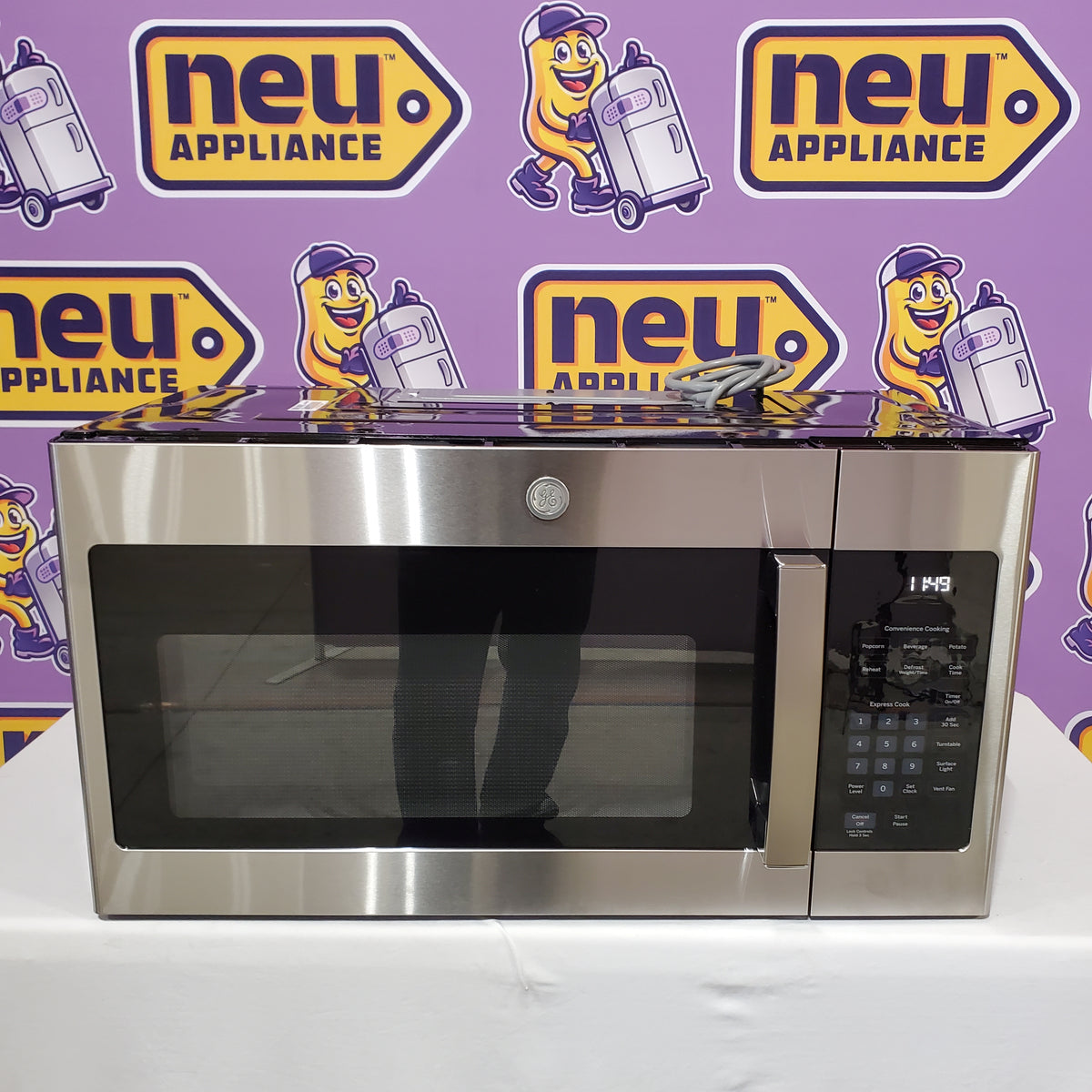 GE® 1.6 Cu. Ft. Over-the-Range Microwave Oven in Stainless Steel JVM3160RFSS - Scratch & Dent (Minor)
