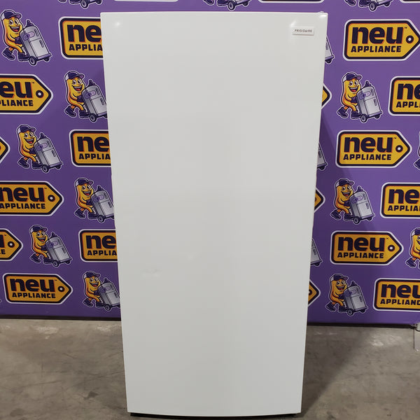 Frigidaire 20 Cu. Ft. Energy Star Garage Ready Upright Freezer in White 20331SD282 - FFUE2022AW - Scratch & Dent (Moderate)