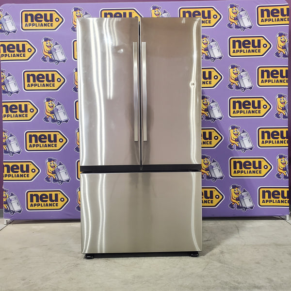 Samsung 31.5-cu ft 3-Door ENERGY STAR Smart French Door Refrigerator with Dual Ice Maker in Stainless Steel - 3SD482 - RF32CG5300SR - Scratch & Dent (Minor)