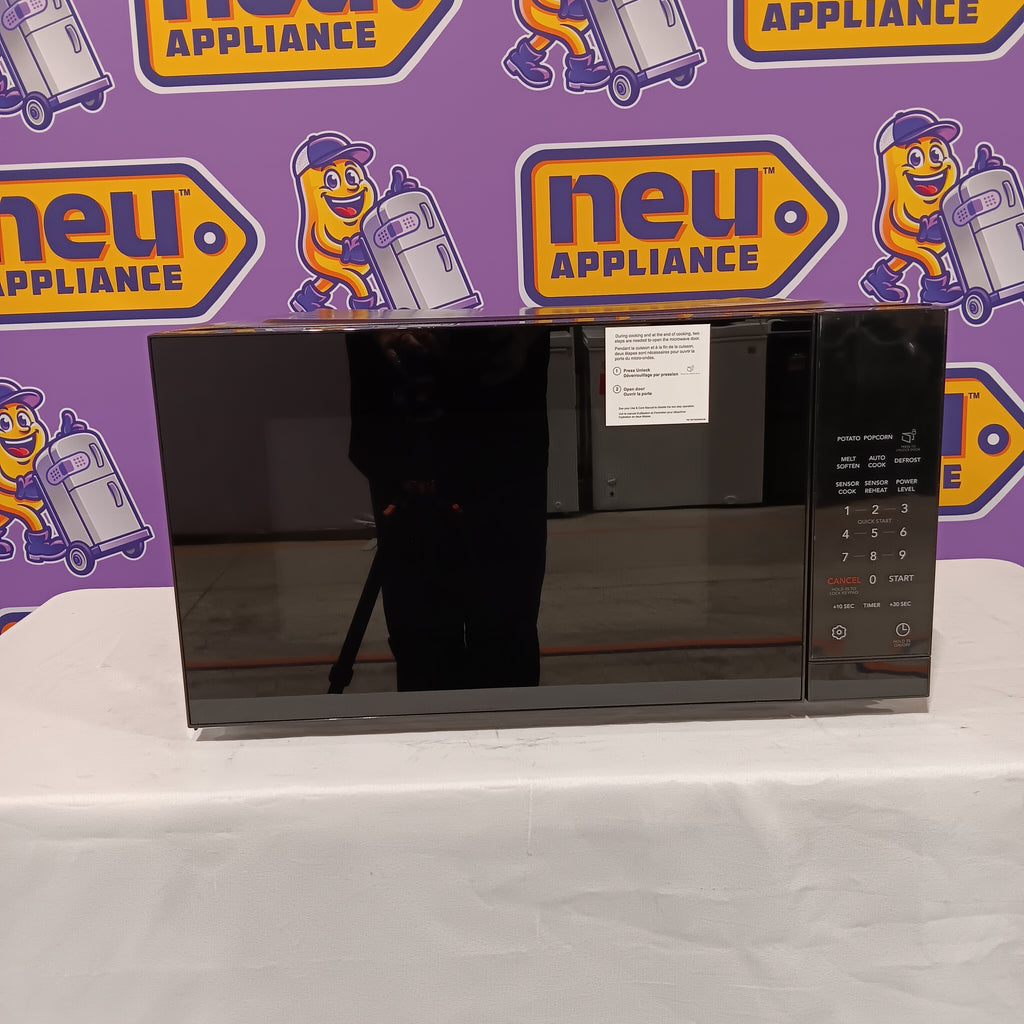 Pictures of Frigidaire Professional 2.2 Cu. Ft. Built-In Microwave in Stainless Steel 3SD343 - PMBS3080BF - Scratch & Dent (Minor) - Neu Appliance Outlet - Discount Appliance Outlet in Austin, Tx