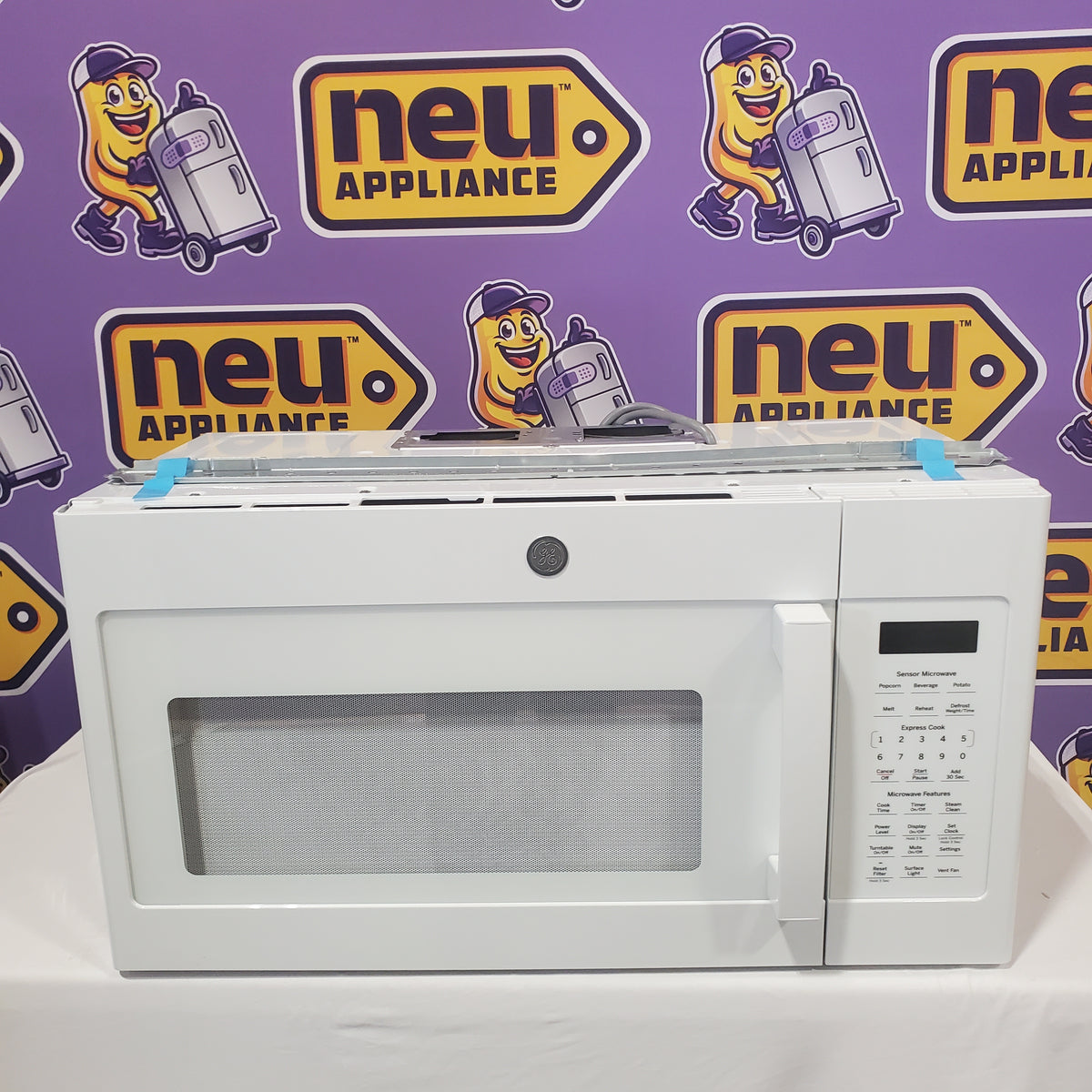 GE 1.9-cu ft Over-the-Range Microwave with Sensor Cooking in White JVM7195DKWW - Open Box