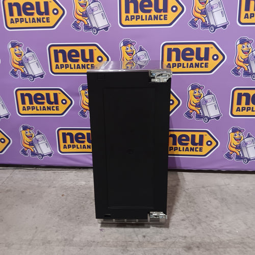 Pictures of ZLINE 15 in. Touchstone Clear Cube Ice Maker with Drain Pump and Panel Ready Door 251317SD1316 - ICCDP-15 - Scratch & Dent (Minor) - Neu Appliance Outlet - Discount Appliance Outlet in Austin, Tx
