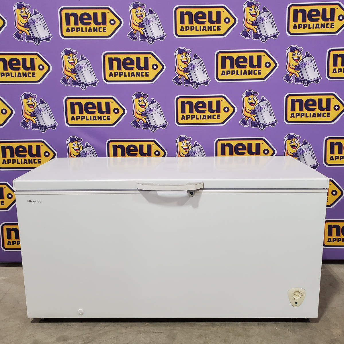 Hisense Garage Ready 17.7 cu. ft. Convertible Chest Freezer/Refrigerator 30133SD108 - CFC177M6AWD - Scratch & Dent (Minor)