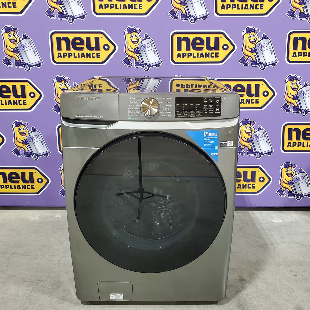 Samsung 4.5 cu. ft. Large Capacity Smart Front Load Washer with Super Speed Wash in Platinum 25139SD795 - WF45B6300AP - Scratch & Dent (Minor)