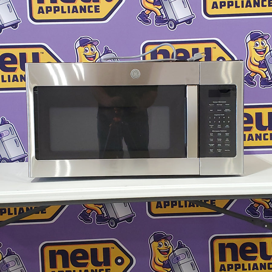 GE Over-The-Range Sensor 1.9 Cu. Ft. Microwave Oven with Filter Indication Light and Steam Clean GE9847 - JVM7195SKSS - New in Box