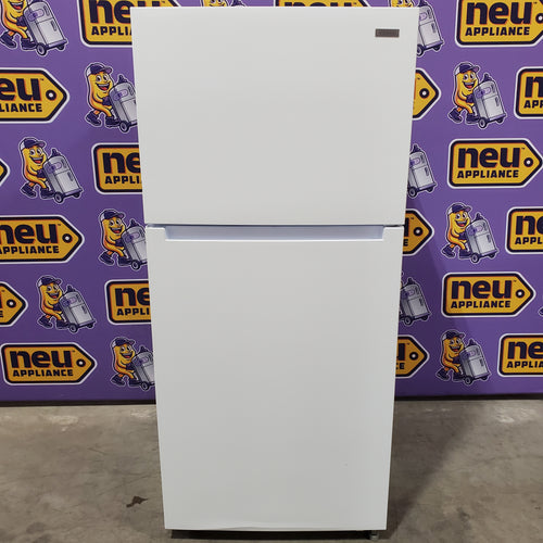 Vissani 18.1 cu. ft. Top Freezer Refrigerator with Adjustable Glass Shelving in White, Garage Ready 251310SD901 - MDTF18WHR5 - Scratch & Dent (Moderate)