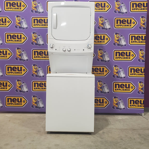 GE Unitized Spacemaker® 3.8 cu. ft. Capacity Washer with Stainless Steel Basket and 5.9 cu. ft. Capacity Gas Dryer GUD27GSSMWW - Scratch & Dent - (Minor)