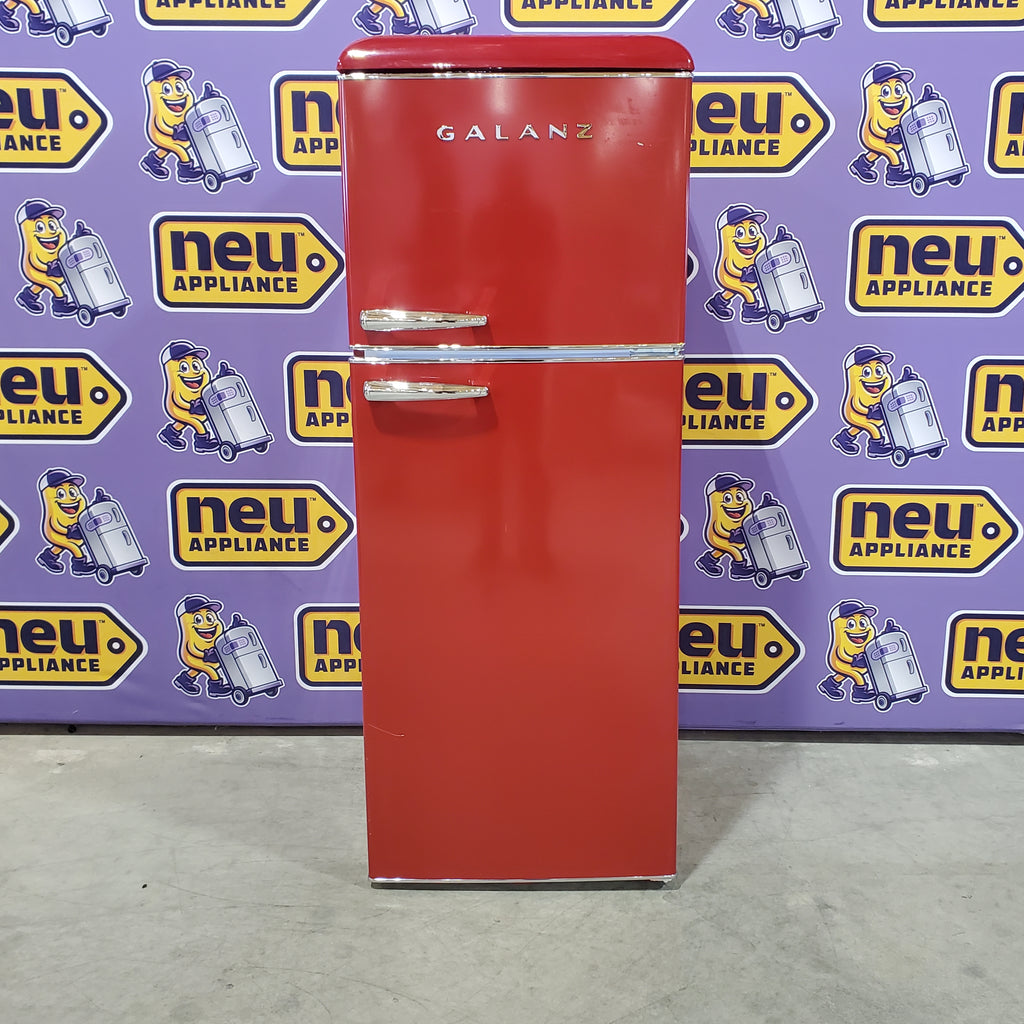 Galanz 22 in. 7.6 cu. ft. Retro Top Freezer Refrigerator, Hot Rod Red, Energy Star 25134SD450 - GLRF76TMRDER2 - Scratch & Dent (Minor)