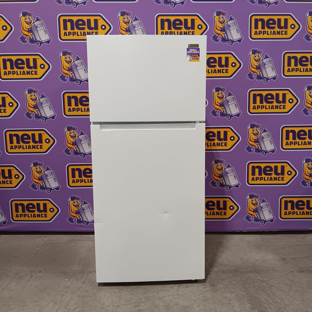 Vissani 14.2 cu. ft. Top Freezer Refrigerator in White, Garage Ready 251311SD1008 - MDTF14WH5 - Scratch & Dent (Minor)