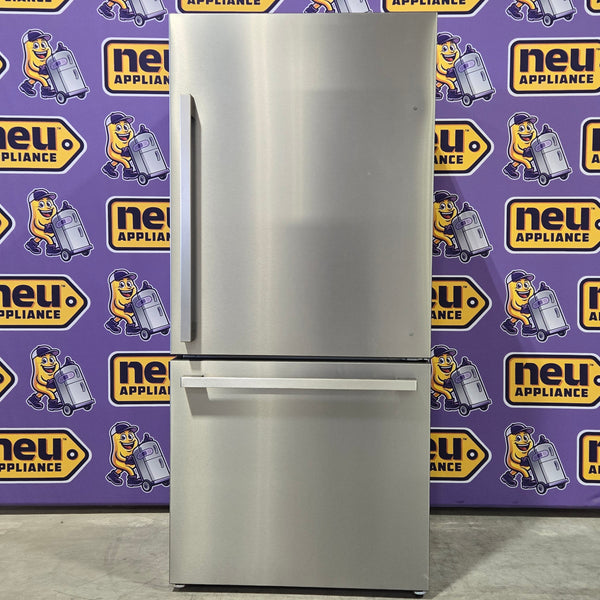 33" Wide Counter Depth Hisense ENERGY STAR 17.2-cu ft Bottom-Freezer Refrigerator with Ice Maker in Fingerprint Resistant Stainless Steel - Open Box