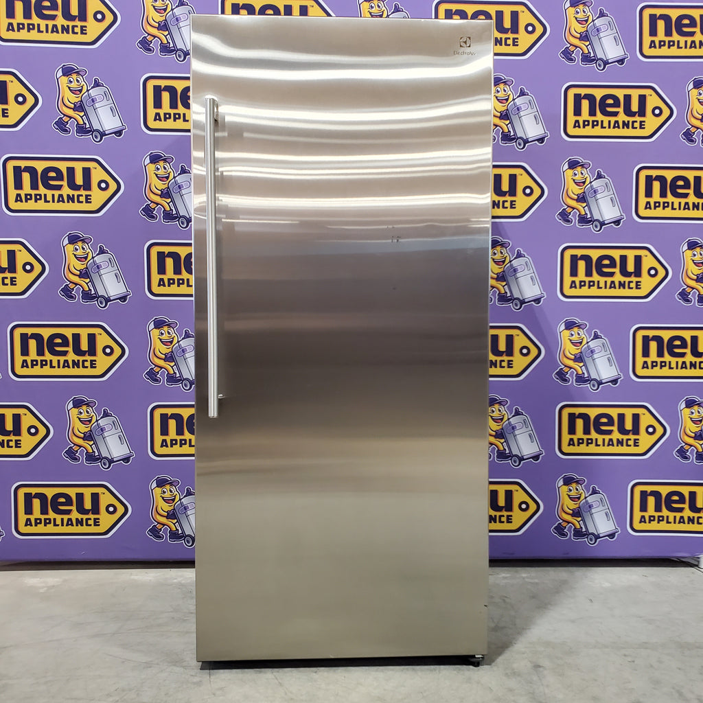 Electrolux 19 Cu. Ft. Single-Door Refrigerator 3SD620 - EI33AR80WS - Scratch & Dent (Moderate)
