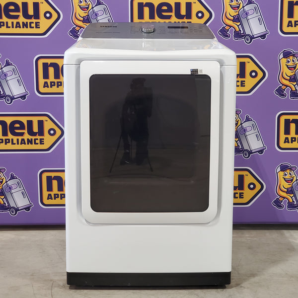 Samsung White Smart Electric 7.4 Cu. Ft. Dryer with Steam Sanitize and Wi-Fi Connectivity DVE52A5500W - Scratch and Dent (Minor)