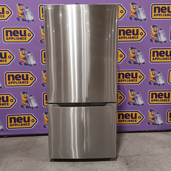 Vissani 18.7 cu. ft. Bottom Freezer Refrigerator in Stainless Steel 25CR175 - MDBF18SS - Scratch & Dent - Minor