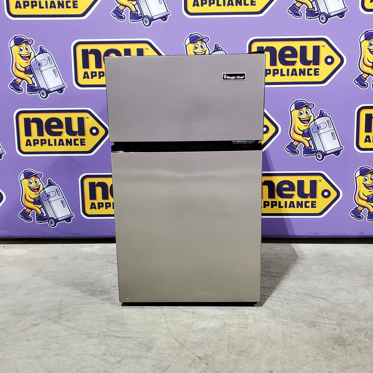 Magic Chef 3.1 cu. ft. 2-Door Mini Refrigerator with Freezer and Can Dispenser 251315SD1081 - HMDR31GSE - Scratch & Dent (Minor)