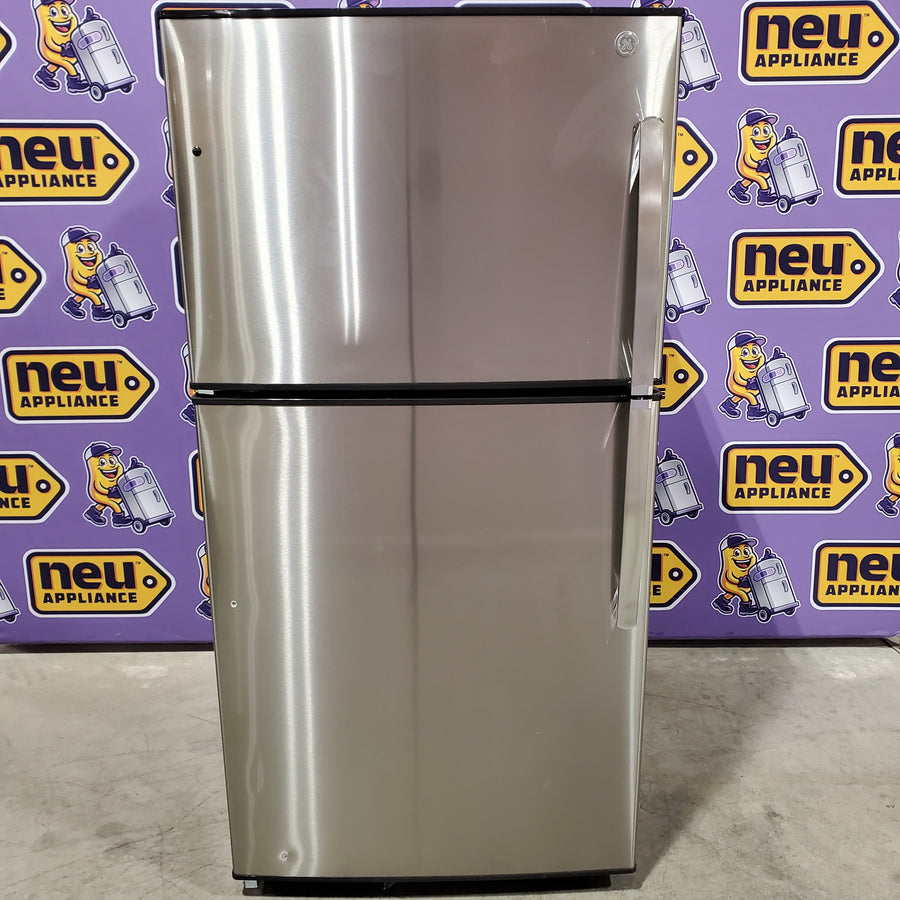 GE® ENERGY STAR® 21.1 Cu. Ft. Top-Freezer Refrigerator 31133SD127 - GTE21GSHSS - Scratch & Dent (Major)