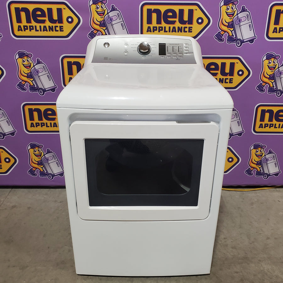 GE® 4.6 cu. ft. Capacity Washer with Stainless Steel Basket GTW680BSJWS - Certified Refurbished and GE® ENERGY STAR® 7.4 cu. ft. Capacity Aluminized Alloy Drum Electric Dryer with Sensor Dry GTD65EBSJWS - Certified Refurbished