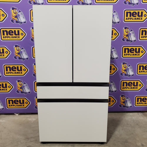 Samsung Bespoke AI 4-Door French Door 30132SD54 - RF23BB860012 - Scratch & Dent (Moderate)