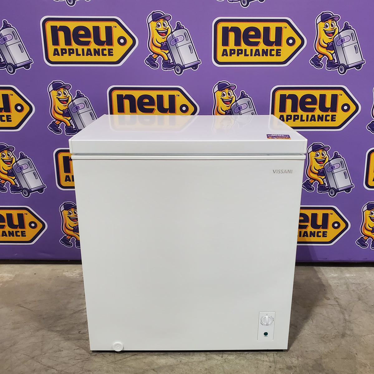 Vissani 7 cu. ft. Manual Defrost Chest Freezer in White Garage Ready 251312SD1036 - MDCF7WH - Open Box