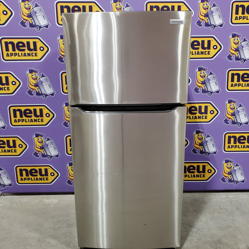 Frigidaire 18.3 cu. ft. 30"  Wide Top Freezer Refrigerator with EvenTemp Cooling System 31135SD266 - FFTR1835VS - Scratch & Dent (Minor)