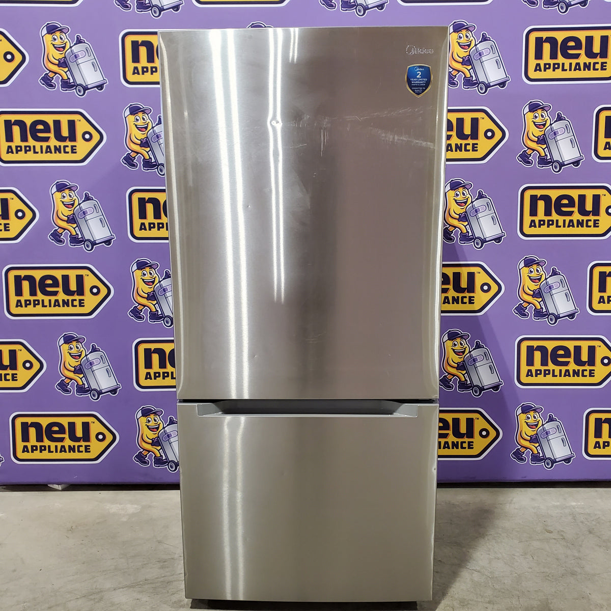 Midea 18.7 cu. ft. Garage Ready Bottom-Freezer Refrigerator in Stainless Steel 30134SD208 - MRB19B7AST - Scratch & Dent (Major)