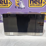 LG 0.9 cu. ft. NeoChef™ Countertop Microwave with Smart Inverter MSER0990S - Scratch & Dent (Minor)