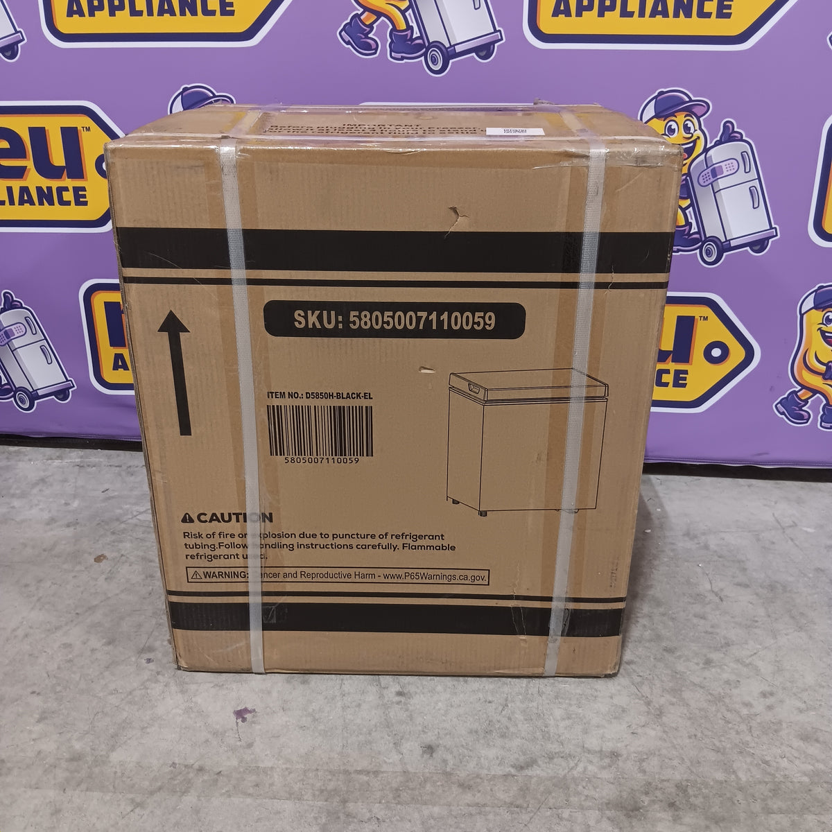 COWSAR 1.8-cu ft Garage Ready Chest Freezer in Black LSD58CF50B - New in Box