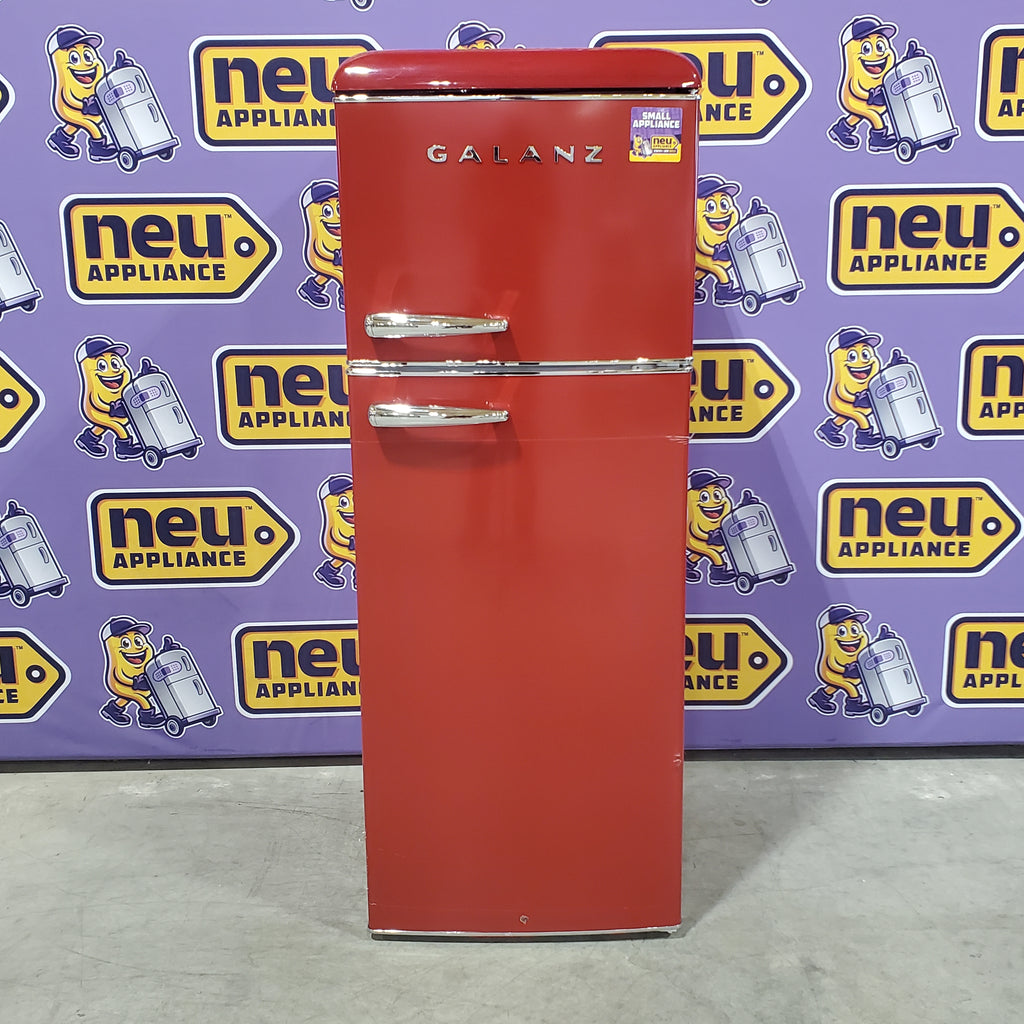 Galanz 22 in. 7.6 cu. ft. Retro Top Freezer Refrigerator, Hot Rod Red, Energy Star 25132SD350 - GLRF76TMRDER2 - Scratch & Dent (Moderate)