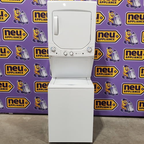 GE 24 in.  Spacemaker 2.3 cu. ft. Washer and 4.4 cu. ft. Gas Laundry Center with Stainless Steel Wash Basket 31131SD11 - GUD24GSSMWW - Scratch & Dent (Minor)