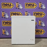 Magic Chef 5.0. cu. ft. Chest Freezer with Interior LED Light and Defrost Water Drain HMCF5W4 - Scratch & Dent (Minor)