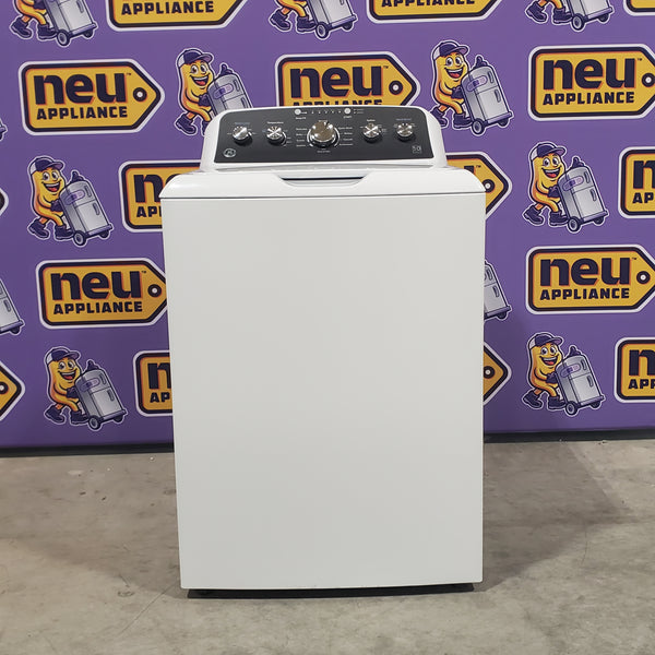 GE® 4.5 cu. ft. Capacity Washer with Stainless Steel Basket, Cold Plus and Wash Boost - Scratch and Dent (Minor)