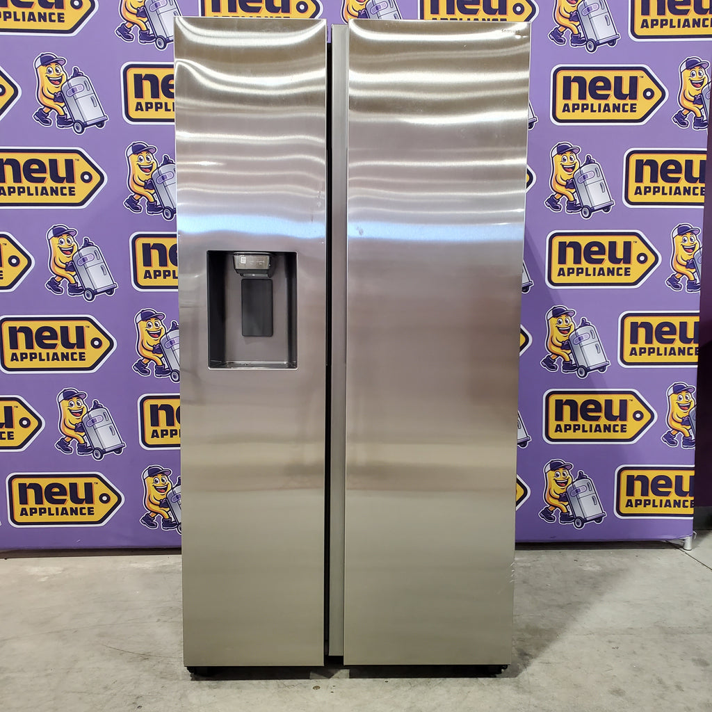 Samsung 27.4-cu ft Side-by-Side Refrigerator with Ice Maker in Fingerprint Resistant Stainless Steel 5SD266 - RS27T5200SR - Scratch & Dent (Minor)