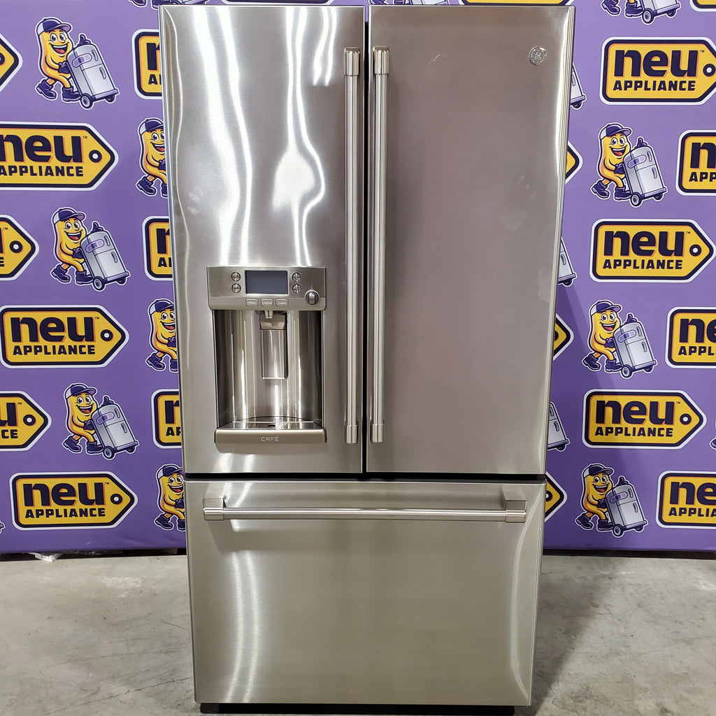 GE Cafe 27.8-cu ft French Door Refrigerator with Ice Maker, Water and Ice Dispenser ENERGY STAR in Stainless Steel 31131SD21 - CFE28TSHSS - Scratch & Dent (Minor)
