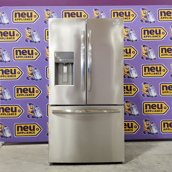 Frigidaire 27.8-cu ft French Door Refrigerator with Dual Ice Maker (Fingerprint Resistant Stainless Steel) ENERGY STAR GRFS2853AF - Scratch & Dent (Minor)