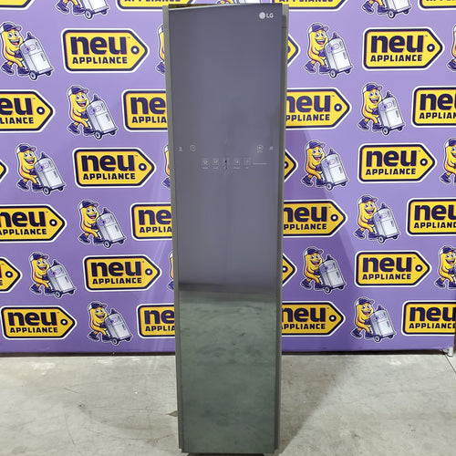 Styler SMART Steam Closet in Mirrored Finish with TrueSteam Technology and Moving Hangers 25137SD694 - S3MFBN - Scratch & Dent (Minor)