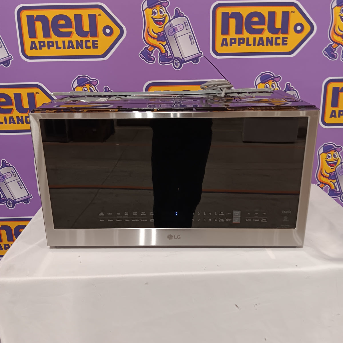 LG 2.0-cu ft Over-the-Range Microwave with Sensor Cooking in PrintProof Stainless Steel 251316SD1178 - MVEL2033F - Open Box