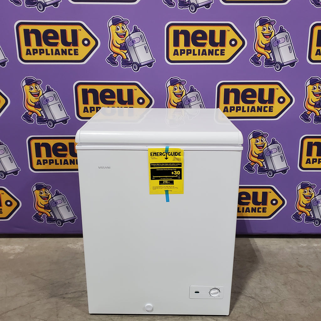 Pictures of Vissani 4.9 cu. ft. Manual Defrost Chest Freezer with LED Light Type in White Garage Ready 251312SD983 - DCM5QWWW - Open Box - Neu Appliance Outlet - Discount Appliance Outlet in Austin, Tx