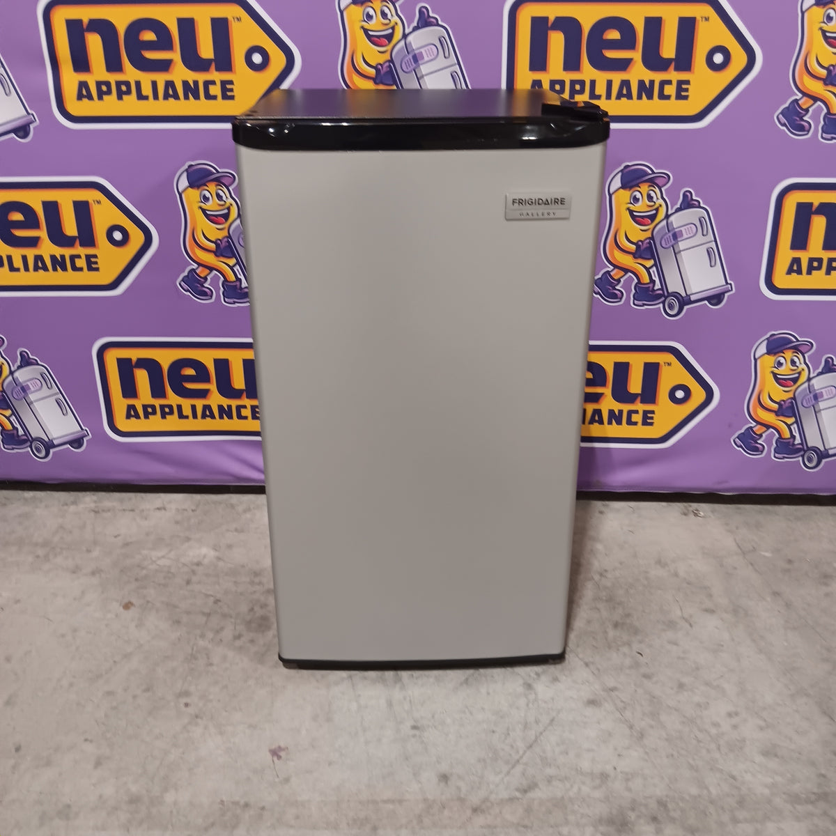 Frigidaire Gallery 3.2-cu ft Mini Fridge in Stainless Steel SA631 - FGFR334B - Open Box