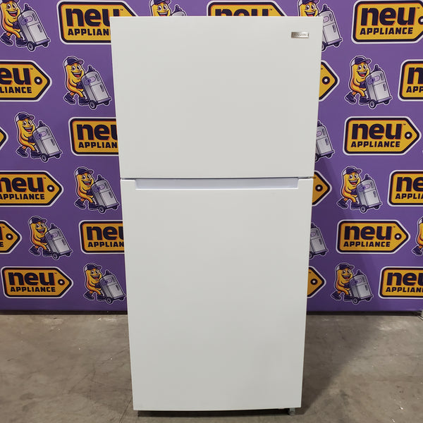 Vissani 18.1 cu. ft. Top Freezer Refrigerator with Adjustable Glass Shelving in White, Garage Ready 25136SD640 - MDTF18WHR5 - Scratch & Dent (Minor)