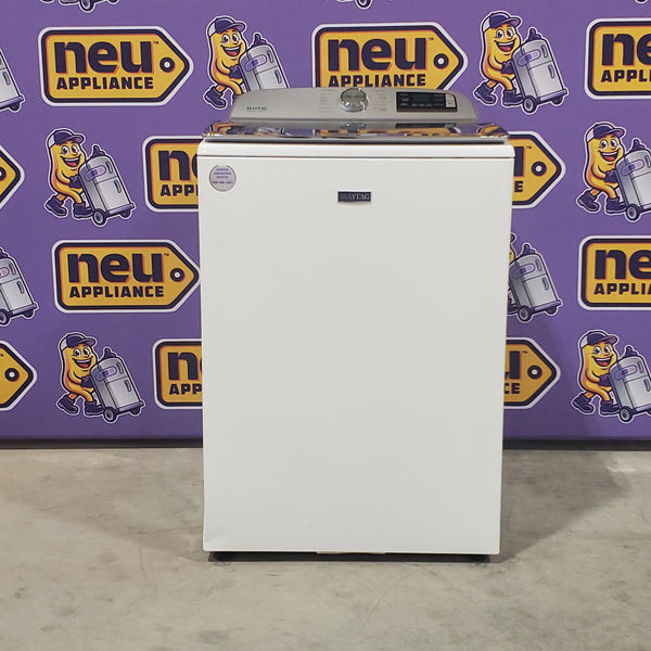 Maytag 5.2 cu. ft. Smart Capable White ENERGY STAR Top Load Agitator Washing Machine with Extra Power - Scratch & Dent - Minor