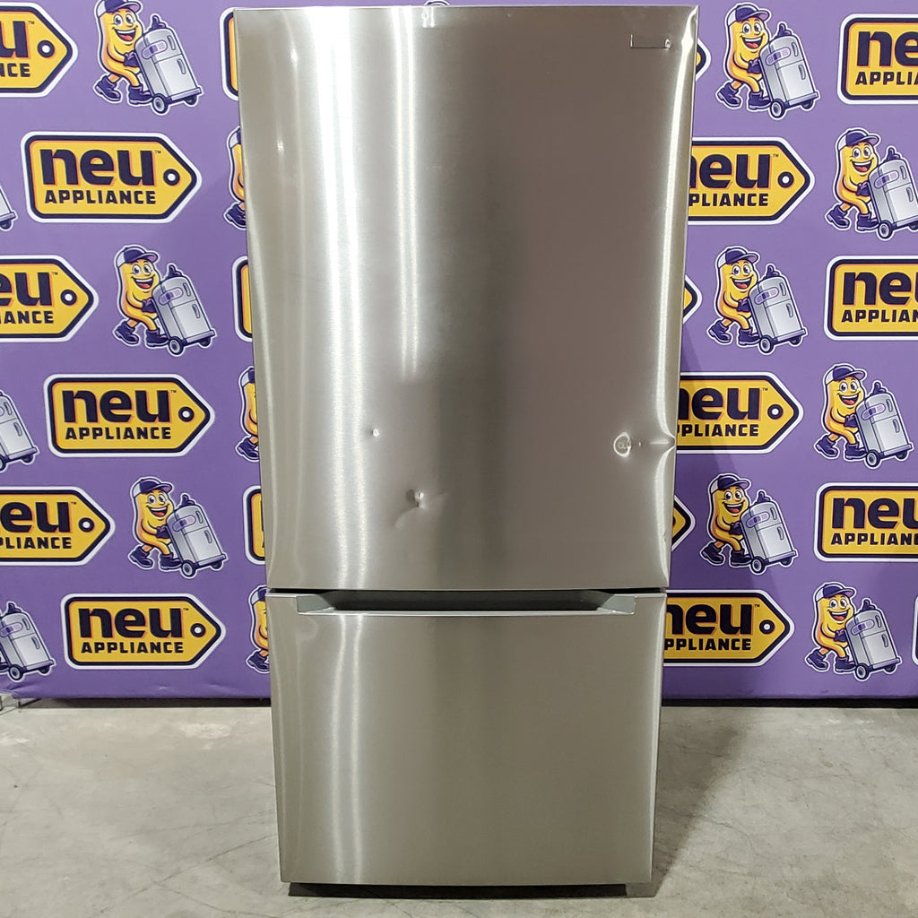 Pictures of Vissani 18.7 cu. ft. Bottom Freezer Refrigerator in Stainless Steel 251312SD1025 - MDBF18SS - Scratch & Dent (Moderate) - Neu Appliance Outlet - Discount Appliance Outlet in Austin, Tx