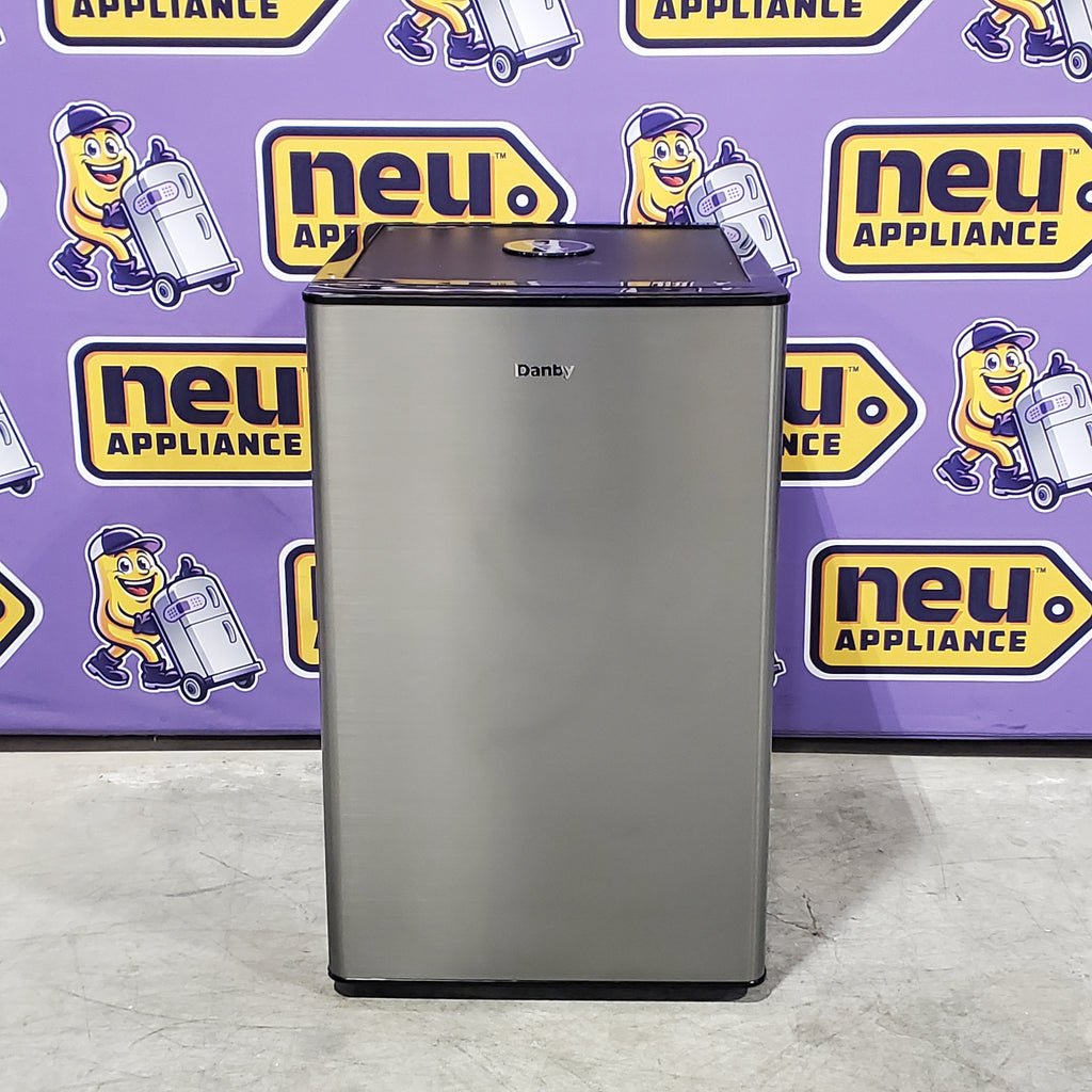 Pictures of Danby 5.4 cu. ft. Single-Tap Keg Cooler in Stainless Steel 6SD147 - DKC054A9SLDB - Open Box - Neu Appliance Outlet - Discount Appliance Outlet in Austin, Tx
