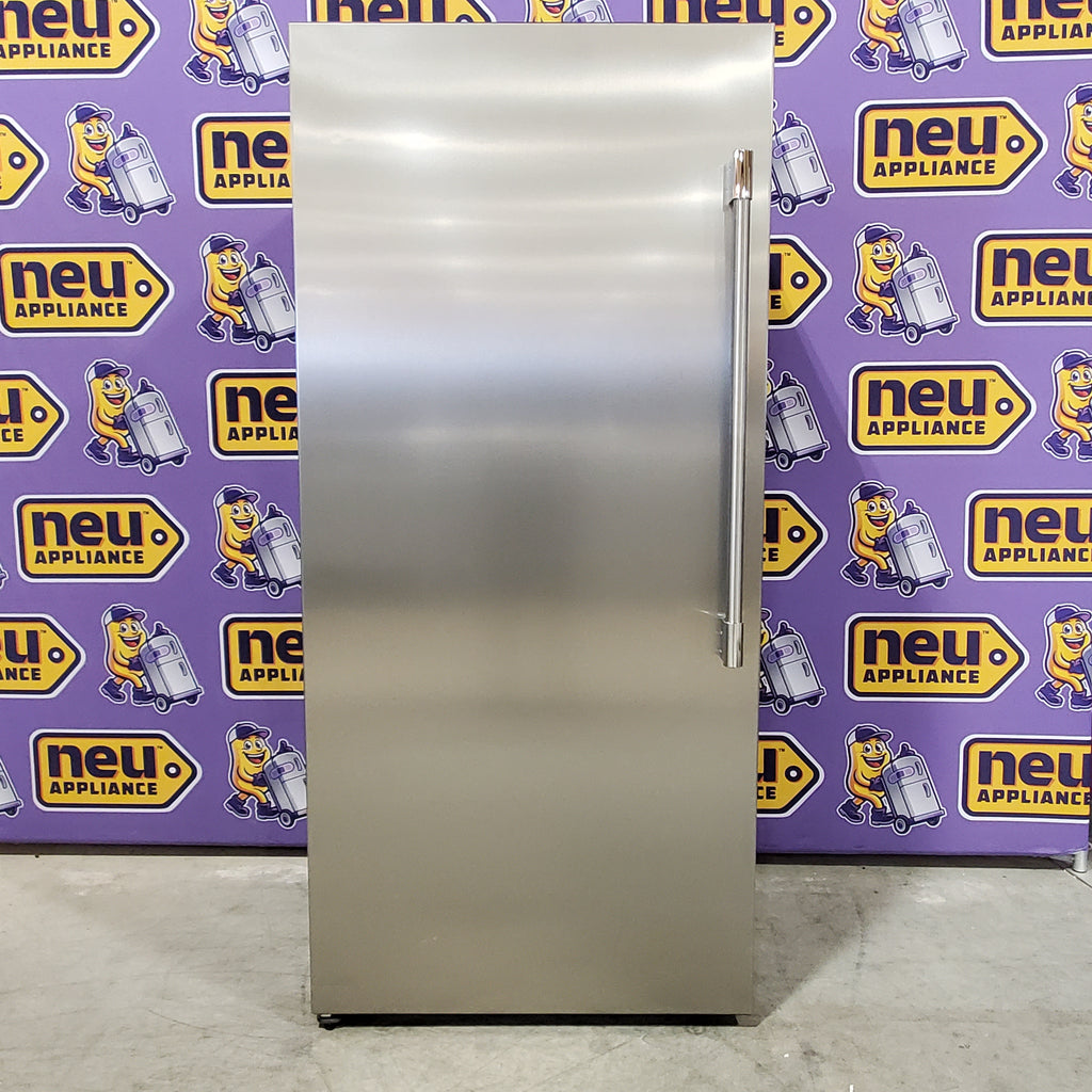 Pictures of Frigidaire Professional 19 Cu. Ft. Single-Door Freezer 3SD1088 - FPFU19F8WF - Scratch & Dent (Moderate) - Neu Appliance Outlet - Discount Appliance Outlet in Austin, Tx