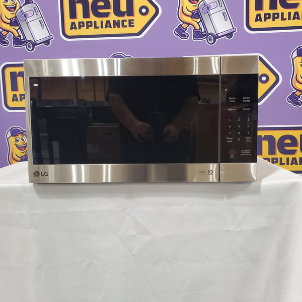 LG 2.0 cu. ft. NeoChef™ Countertop Microwave with Smart Inverter and EasyClean® 17SD218 - LMC2075ST - Scratch & Dent (Minor)
