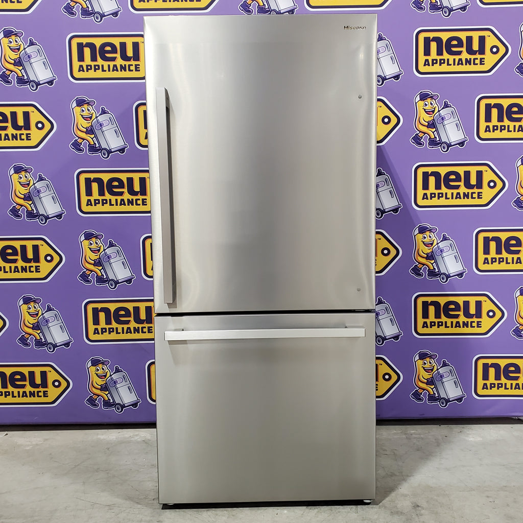 Pictures of Hisense Counter Depth Bottom Freezer 17.2 Cu. Ft. Refrigerator with LED Lighting and Super Cool and Super Freeze in Fingerprint Stainless Steel 24SD051 - HRB171N6ASE - Scratch and Dent (Minor) - Neu Appliance Outlet - Discount Appliance Outlet in Austin, Tx