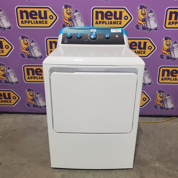 GE 7.2 cu. ft. Capacity Electric Dryer with Up To 120 ft. Venting and Extended Tumble GE9903 - GTD48EASWWB - New in Box