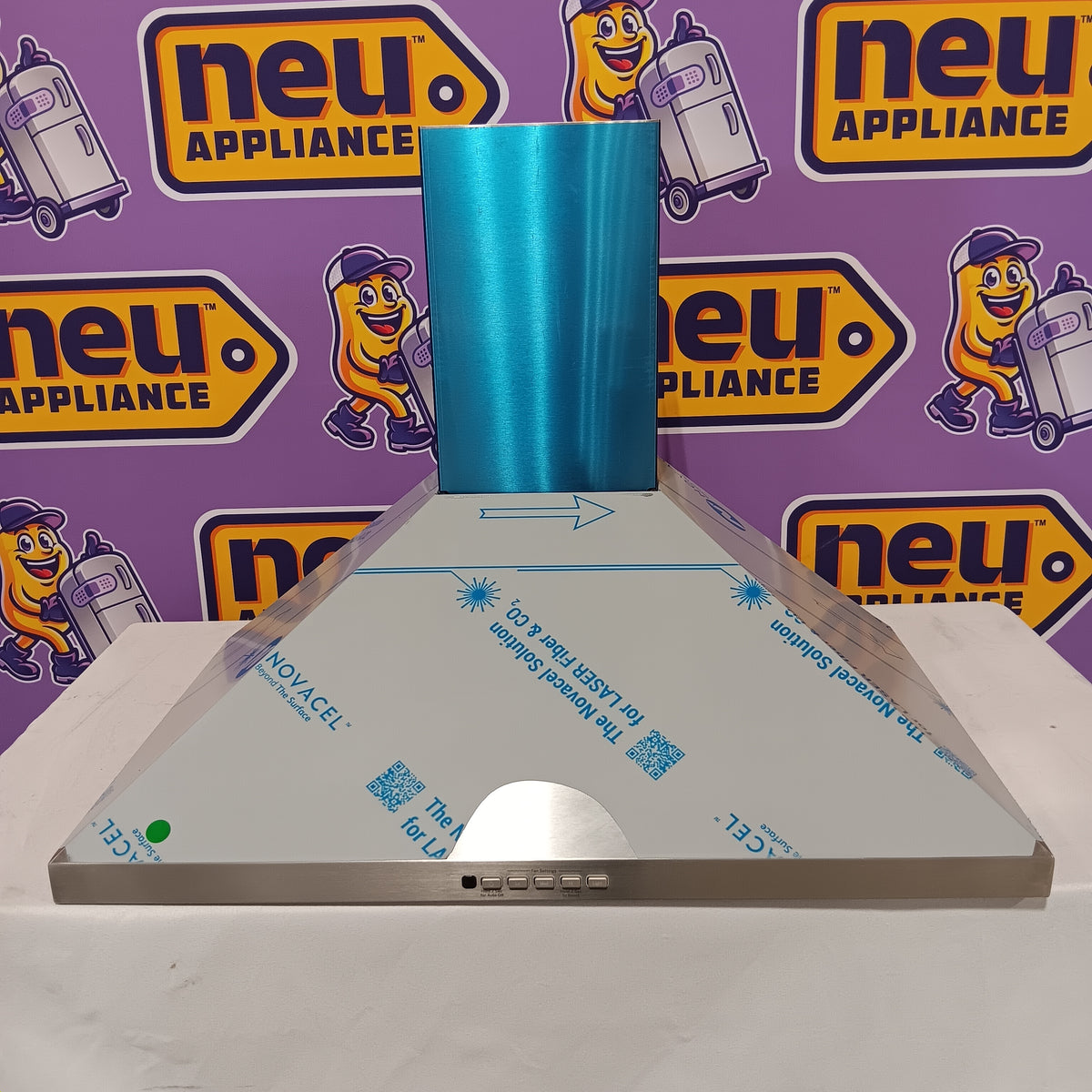 GE® 30" Wall-Mount Pyramid Chimney Hood in Stainless Steel JVW5301SJSS - Open Box