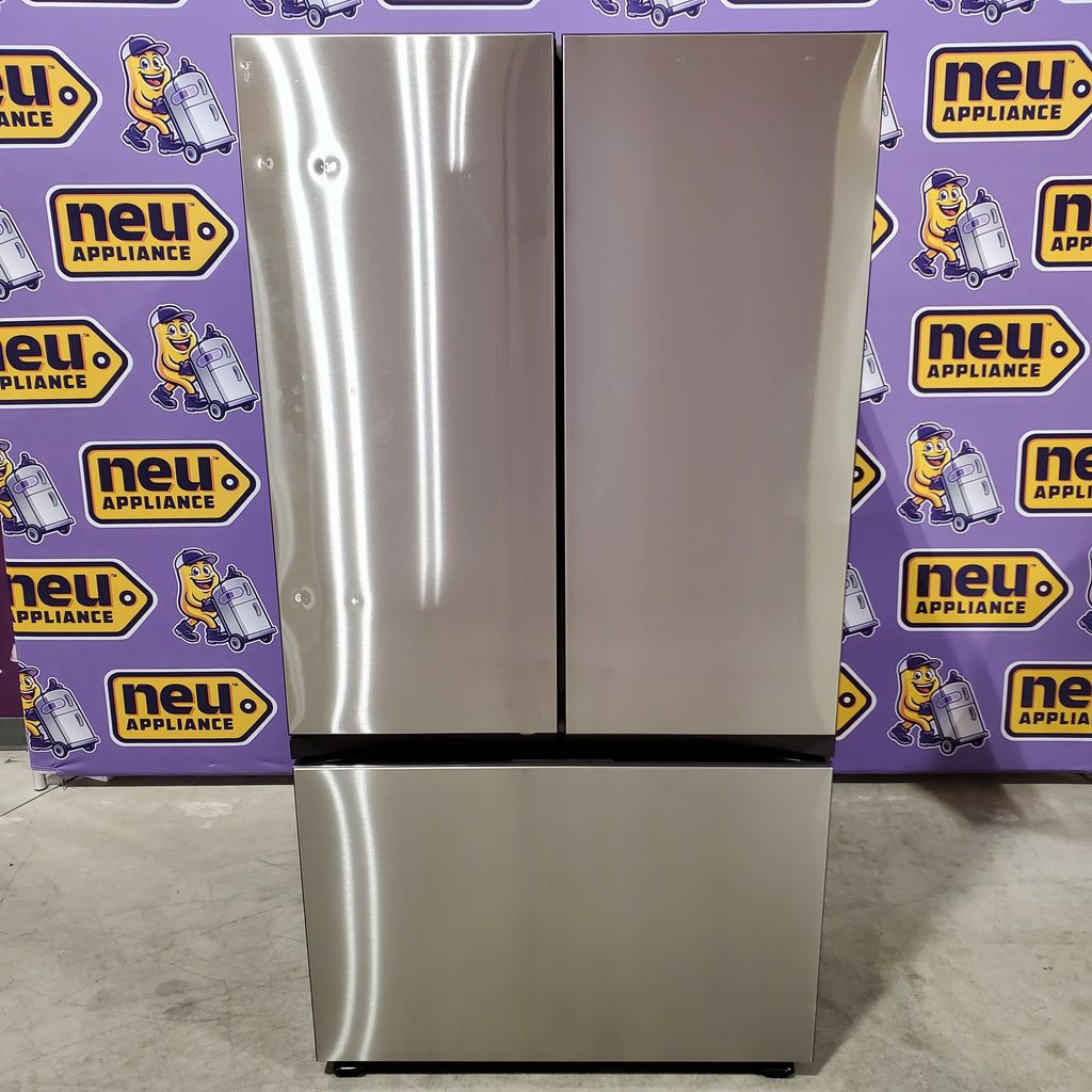 Pictures of Samsung Bespoke 3-Door French Door Refrigerator (30 cu. ft.) with Beverage Center™ in Stainless Steel with Auto Fill Water Pitcher 22131SD98 - RF30BB6600QL - Scratch & Dent (Moderate) - Neu Appliance Outlet - Discount Appliance Outlet in Austin, Tx