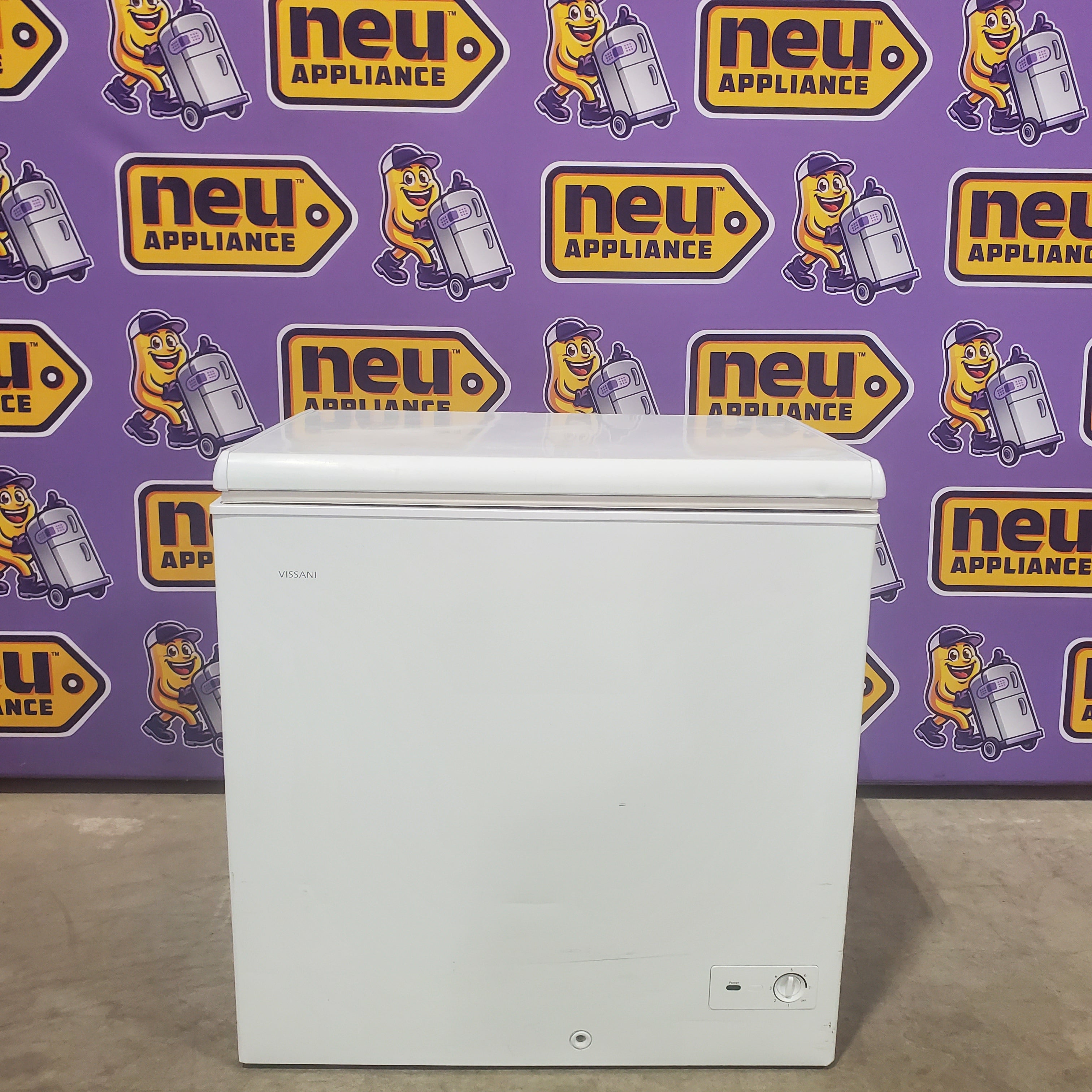 専用ページ user_aca3fdf3様 Vissani 6.9 cu. ft. Manual Defrost Chest Freezer in White, Garage