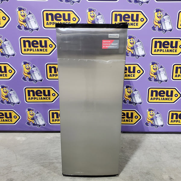 Frigidaire 6.5-cu ft Garage Ready Upright Freezer in Stainless Steel SA645 - EFRF698 - Scratch & Dent (Moderate)