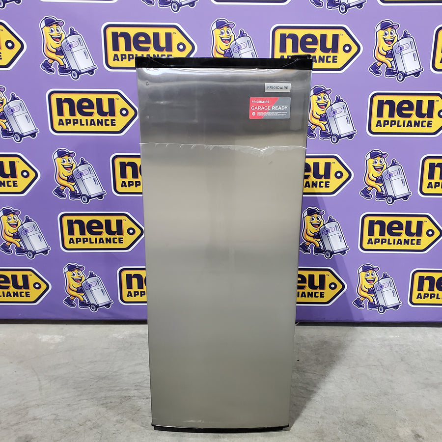 Frigidaire 6.5-cu ft Garage Ready Upright Freezer in Stainless Steel SA645 - EFRF698 - Scratch & Dent (Moderate)